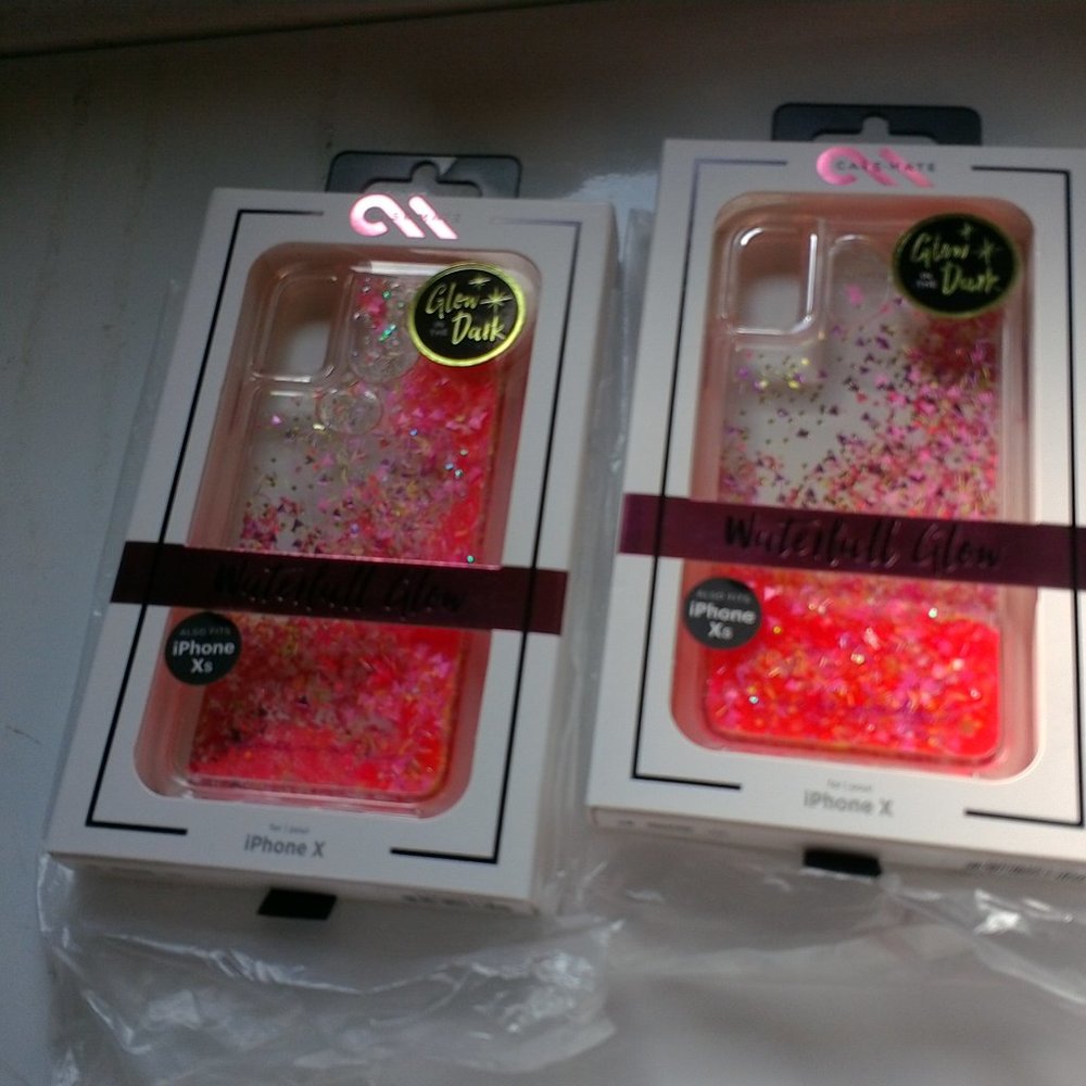 NWT  2 casemate cell phone covers Fits medium size phones